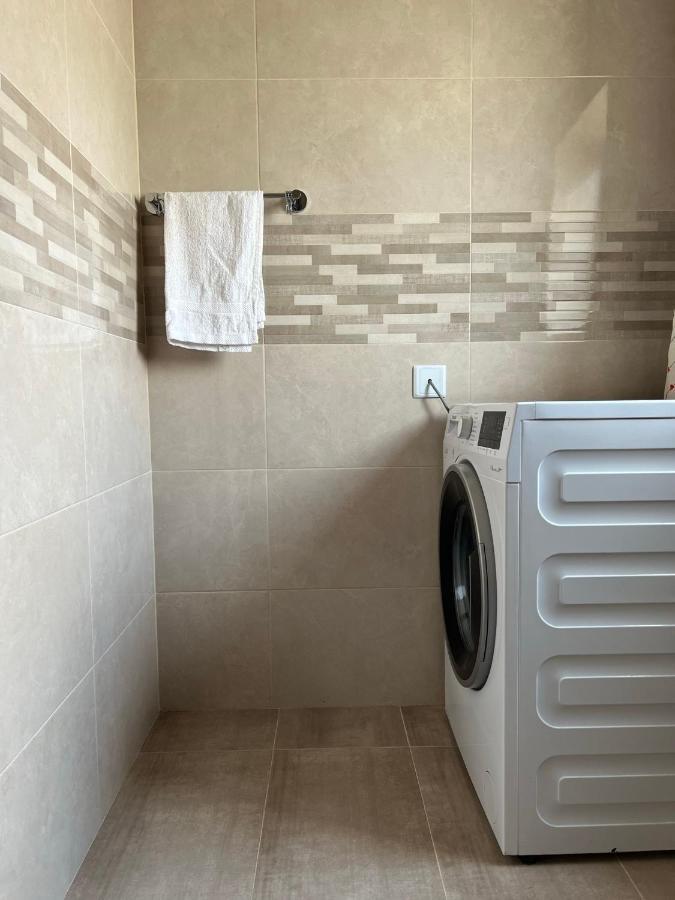 Room With Private Bathroom Слима Экстерьер фото
