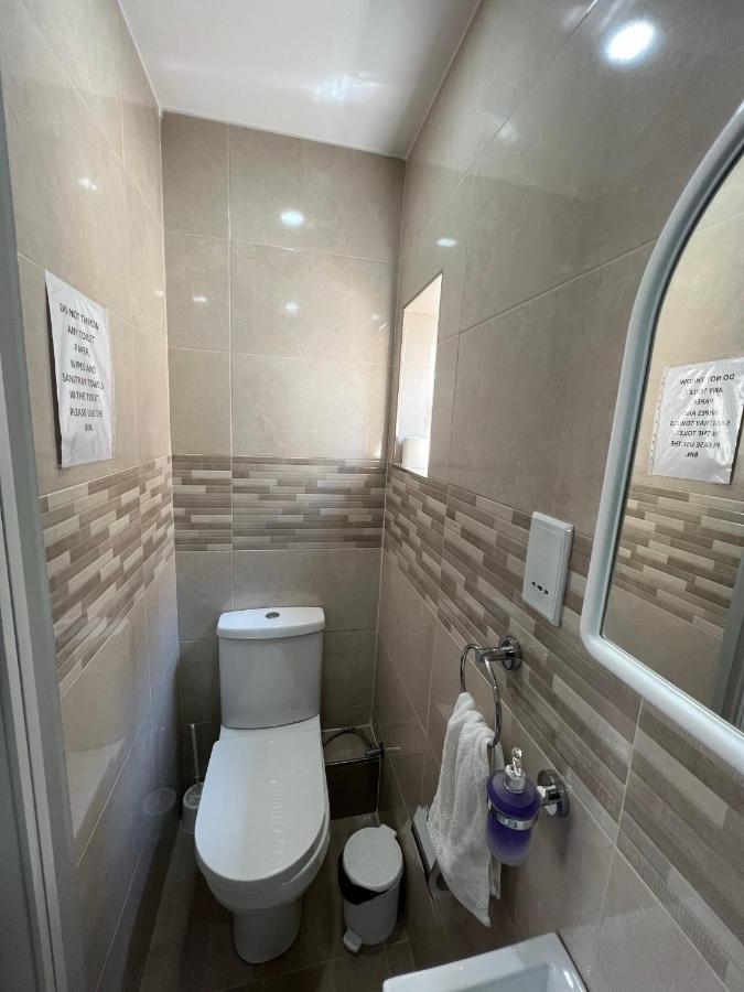 Room With Private Bathroom Слима Экстерьер фото
